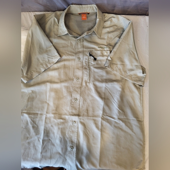 NEW- Merrell Men's Casual Button Down Shirt in Olive , Size Large - Picture 5 of 6